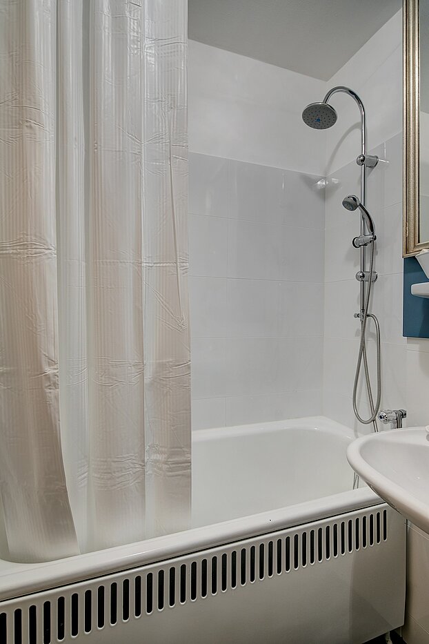 Etagenwohnung mit 1.5 Zimmern | München-Obergiesing | 70136 | ...Badewanne