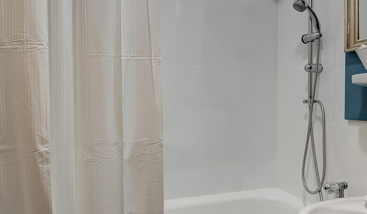 Etagenwohnung mit 1.5 Zimmern | München-Obergiesing | 70136 | ...Badewanne