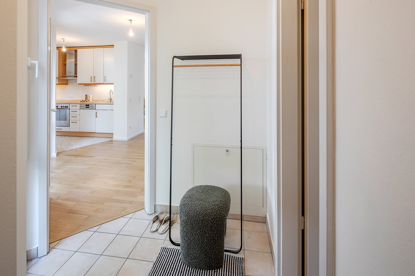 Erdgeschosswohnung mit 2 Zimmern | München-Laim | 70464 | Eingangsbereich...