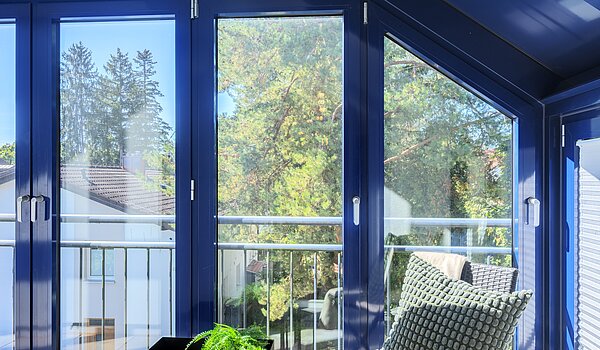 Dachgeschosswohnung mit 3 Zimmern | 70501 | Einladender Wintergarten