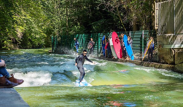 Maisonettewohnung mit 3 Zimmern | München-Lehel | 2209ML5 | ...mit Eisbachwelle