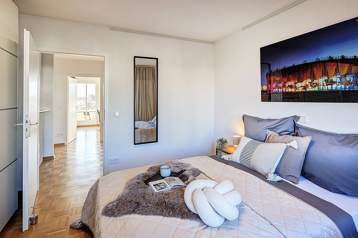 Etagenwohnung mit 3 Zimmern | München-Schwabing | 70299 | Schlafen