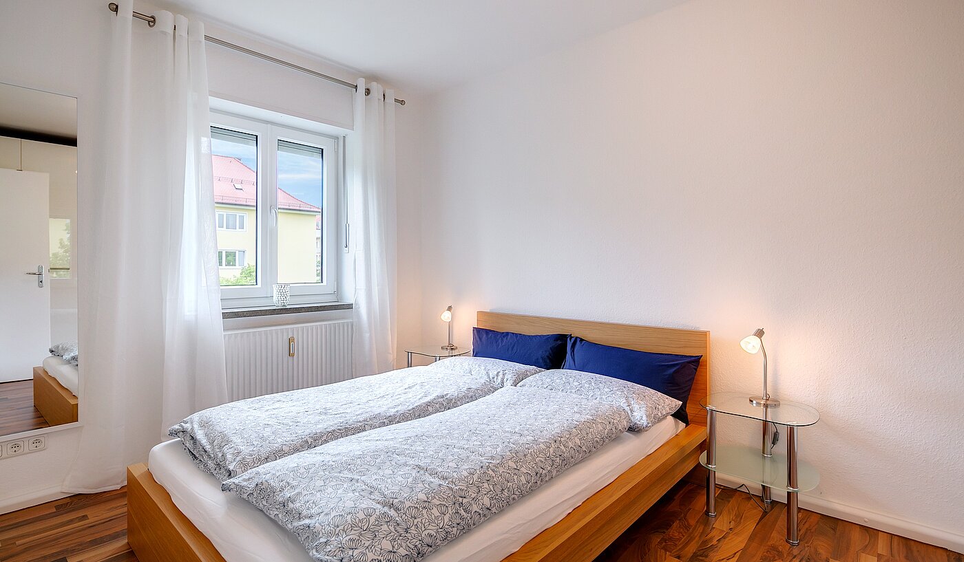 Etagenwohnung mit 2 Zimmern | München-Schwabing | 70096 | Separates Schlafzimmer