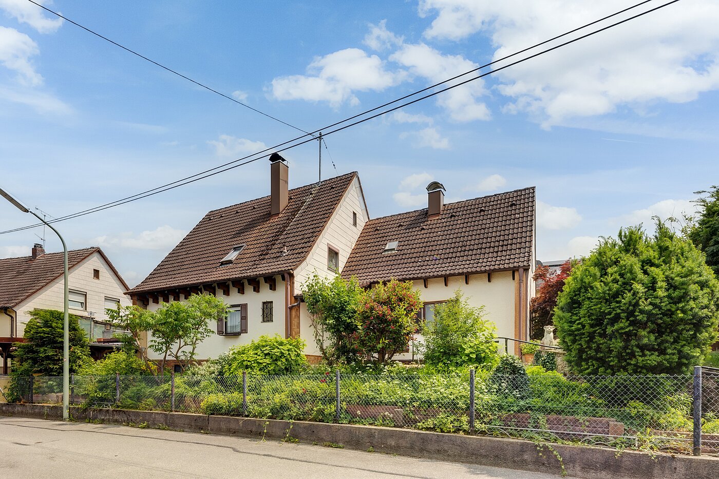 Einfamilienhaus mit 8 Zimmern | 70229