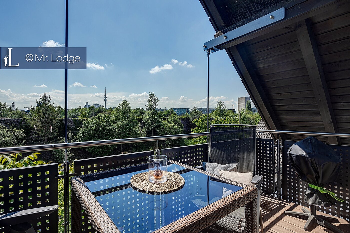 Dachgeschosswohnung mit 3 Zimmern | München-Hasenbergl | 1803D9 | Herrlicher Balkon