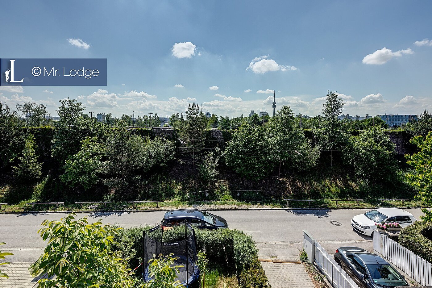 Dachgeschosswohnung mit 3 Zimmern | München-Hasenbergl | 1803D9 | Blick vom Balkon