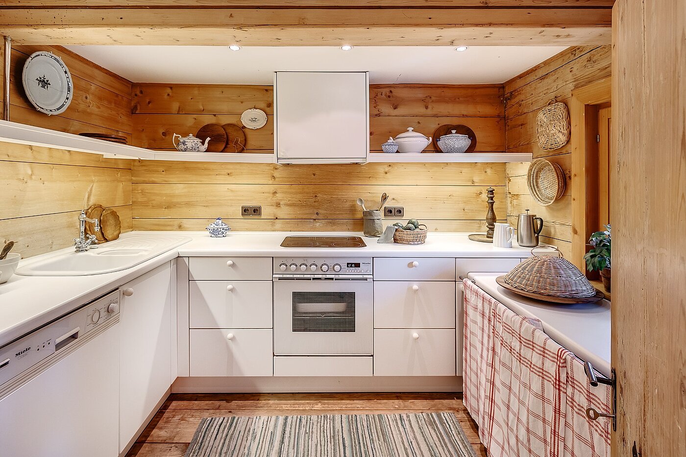 Etagenwohnung mit 11 Zimmern | Gmund/Dürnbach | 2107ML1 | Küche