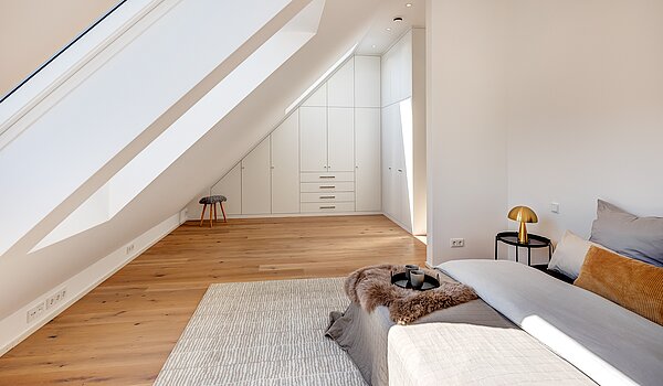 Maisonettewohnung mit 4 Zimmern | München-Obermenzing | 701553 | ...und hochwertigen Einbauschränken