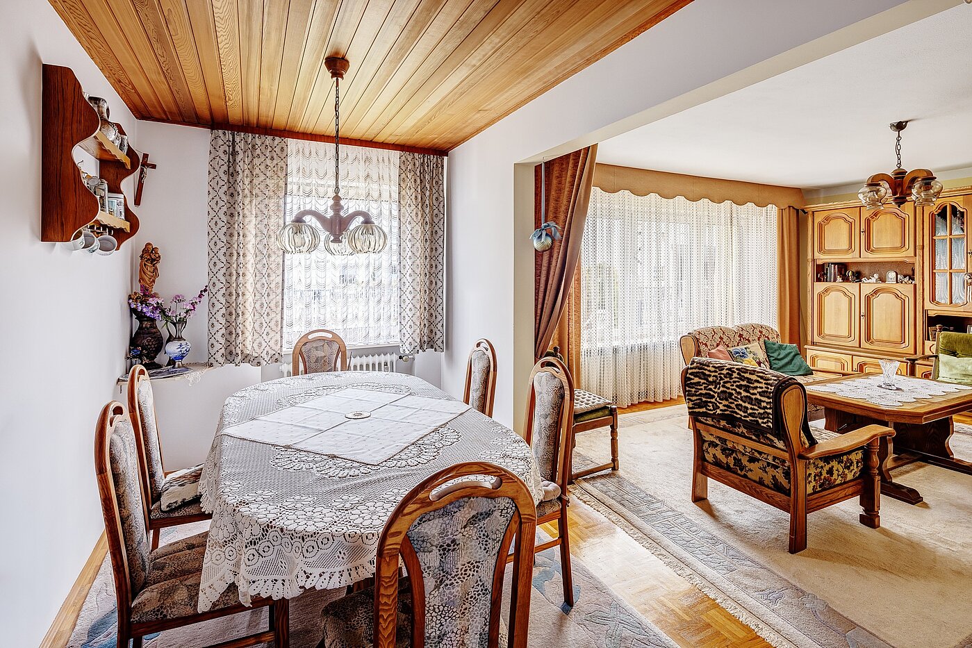 Einfamilienhaus mit 6 Zimmern | Unterschleißheim | 2209ML7 | Wohn- und Essbereich mit...
