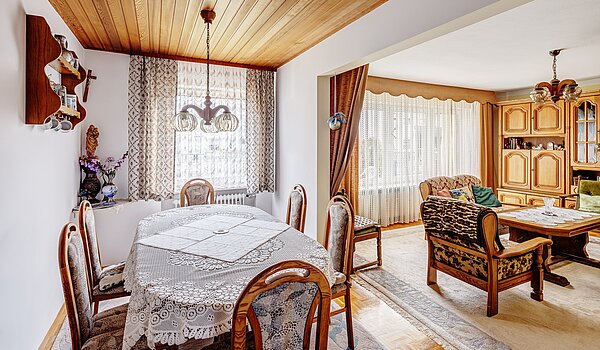 Einfamilienhaus mit 6 Zimmern | Unterschleißheim | 2209ML7 | Wohn- und Essbereich mit...