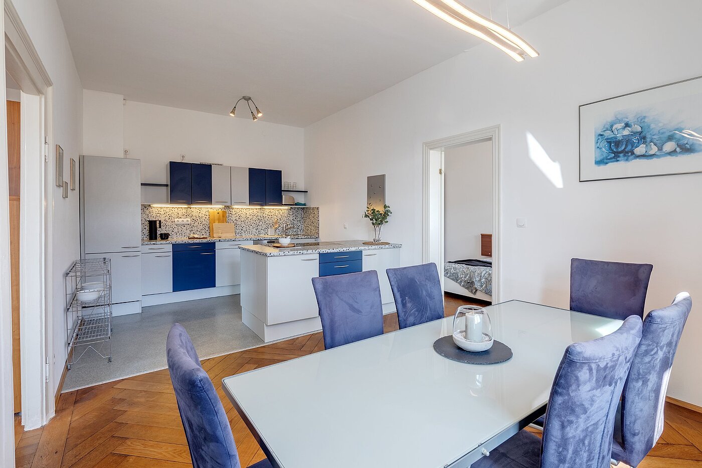 Etagenwohnung mit 5 Zimmern | München-Au | 2009ML3 | ...geräumigen Küche mit...