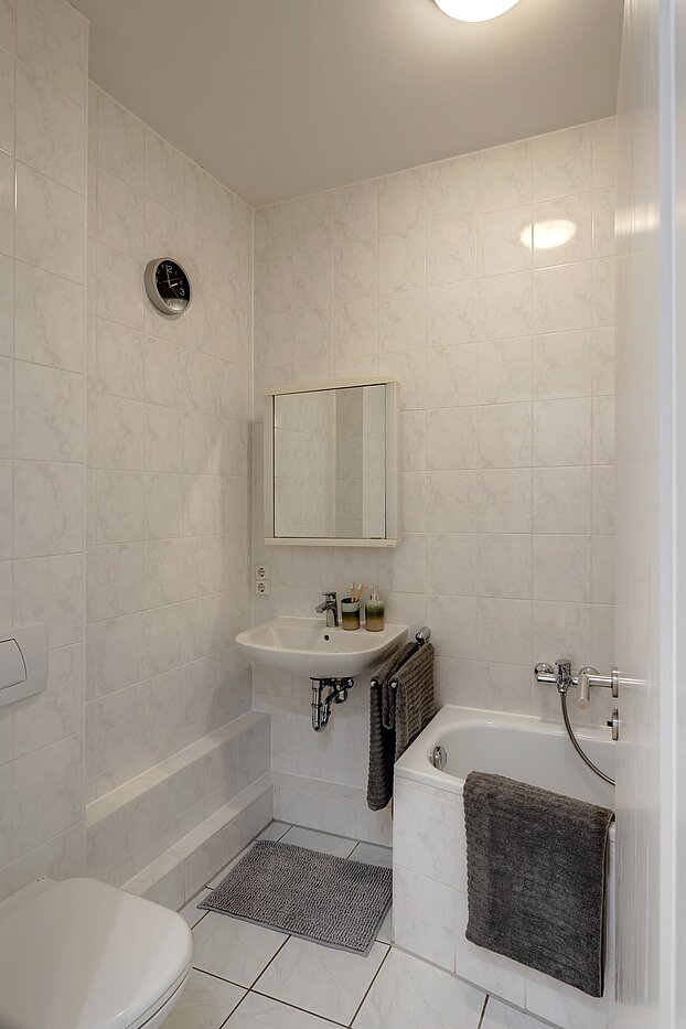 Etagenwohnung mit 1 Zimmer | München-Maxvorstadt | 2206ML5 | Edles, weiß gefliestes Bad...