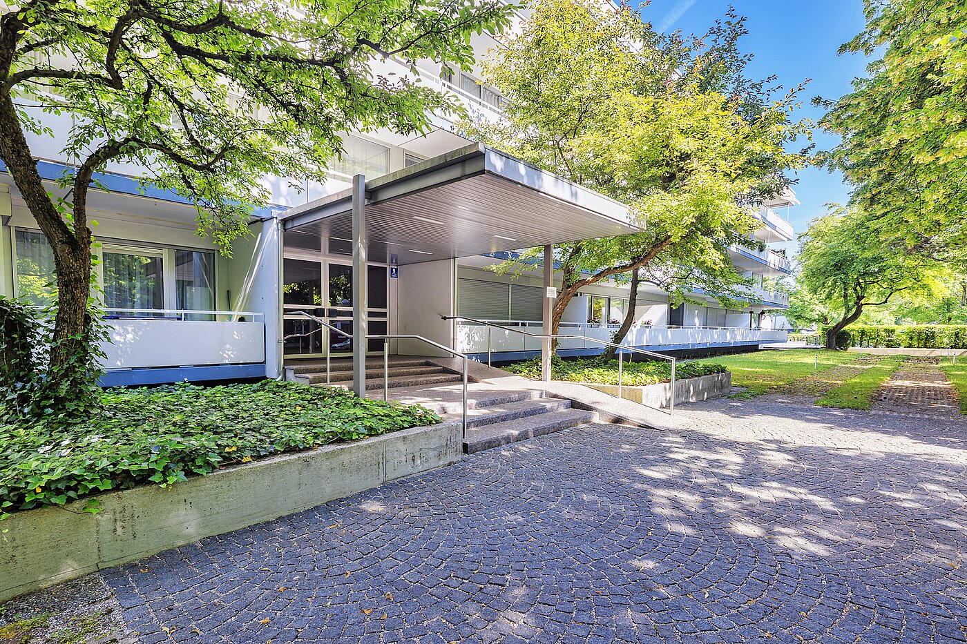Etagenwohnung mit 3.5 Zimmern | München-Bogenhausen | 70267 | Eingangsbereich