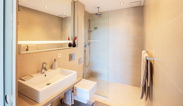 Apartment mit 1.5 Zimmern | München-Bogenhausen | 70378 | Geräumiges...