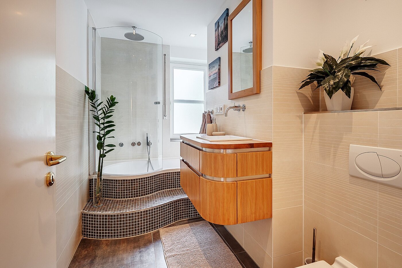 Etagenwohnung mit 3 Zimmern | München-Harlaching | 2108ML3 | Modernes Wohlfühl-Bad mit...