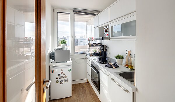 Etagenwohnung mit 3 Zimmern | München-Schwabing | 70318 | Küche...