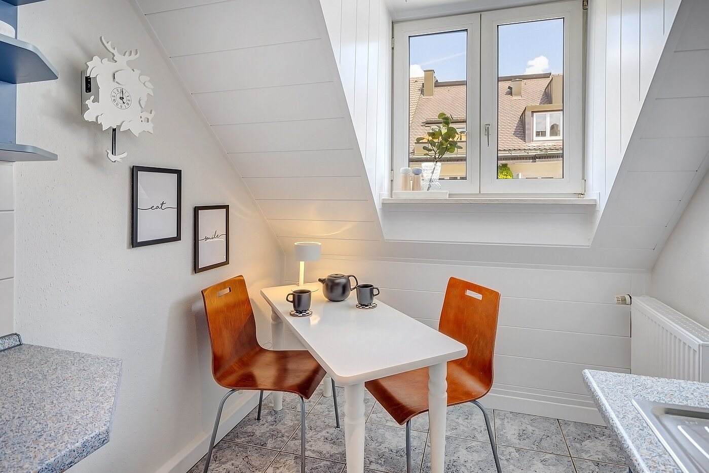 Etagenwohnung mit 1.5 Zimmern | München-Schwabing | 70014 | ...kleinem Essplatz