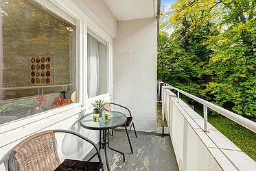 Solln: Sonniges Apartment in ruhiger zentraler Lage