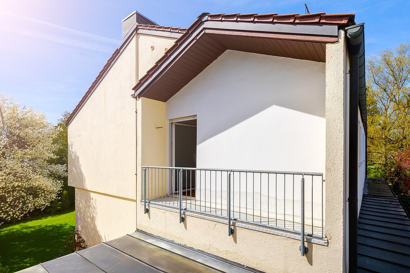 Doppelhaushälfte mit 4 Zimmern | München-Solln | 70120 | Eigener Balkon