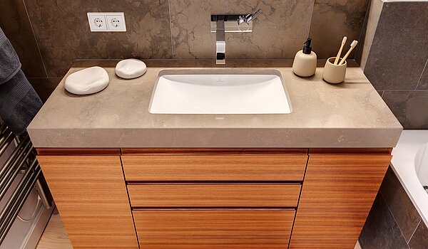 Etagenwohnung mit 3 Zimmern | 70046 | ...mit Natursteinwaschtisch