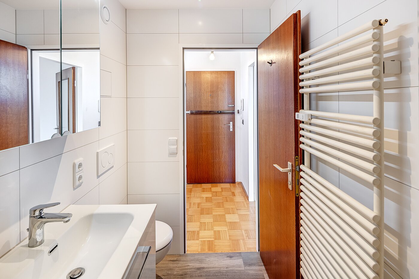 Etagenwohnung mit 1 Zimmer | München-Laim | 70144 | ...und Handtuchheizkörper