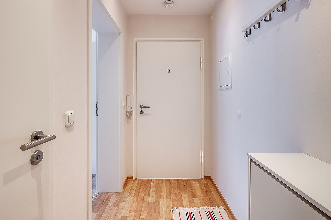 Etagenwohnung mit 1.5 Zimmern | München-Schwanthalerhöhe | 2211ML8 | Wohnungseingang mit Garderobe