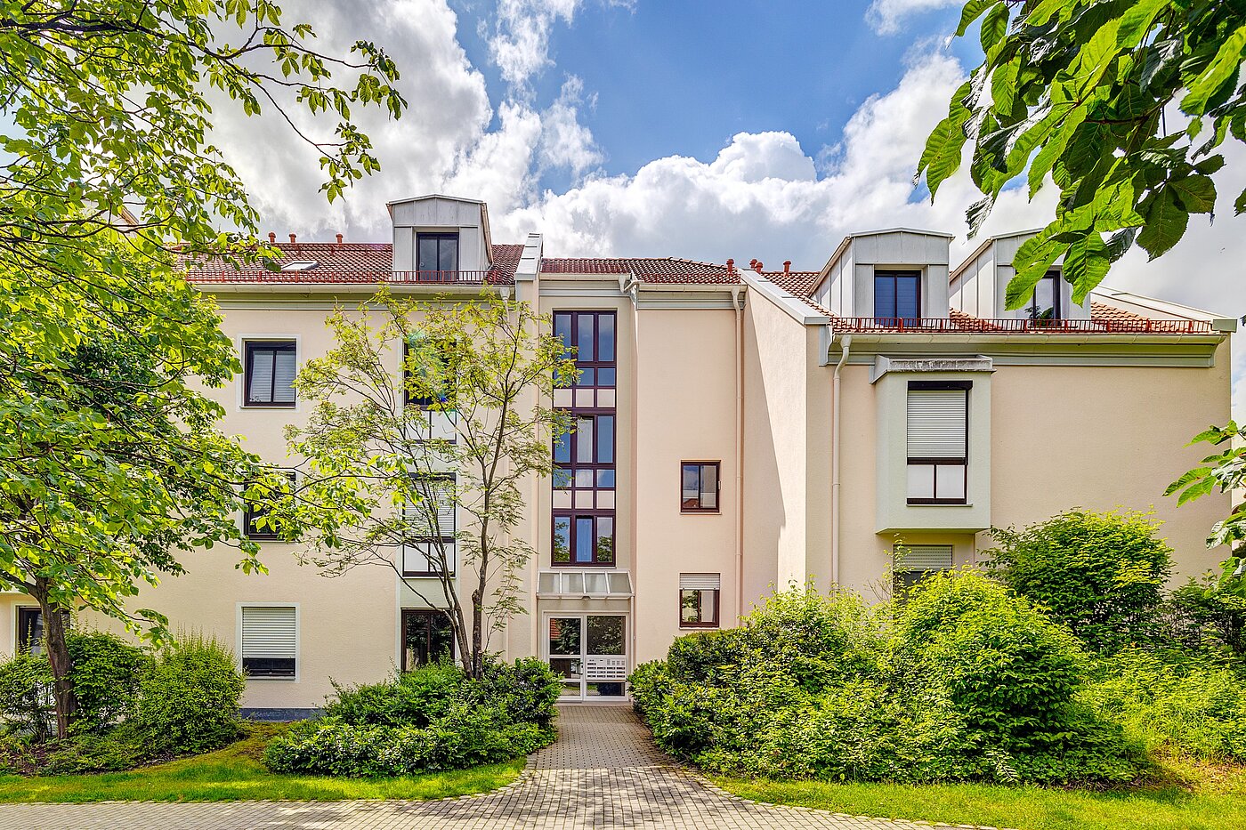 Etagenwohnung mit 2 Zimmern | Germering | 70029 | Gepflegtes...