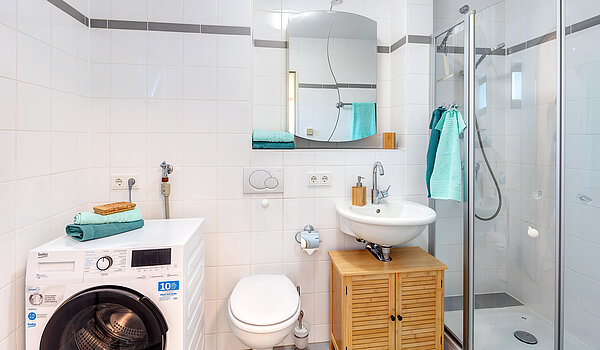 Etagenwohnung mit 2 Zimmern | Haar | 70426 | Tageslichtbad...