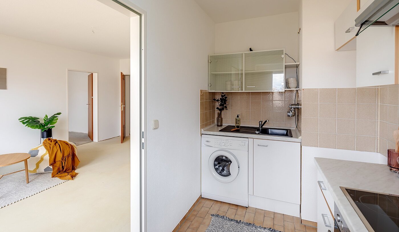 Etagenwohnung mit 2 Zimmern | München-Oberföhring | 2002ML7 | Küche mit Waschmaschine...