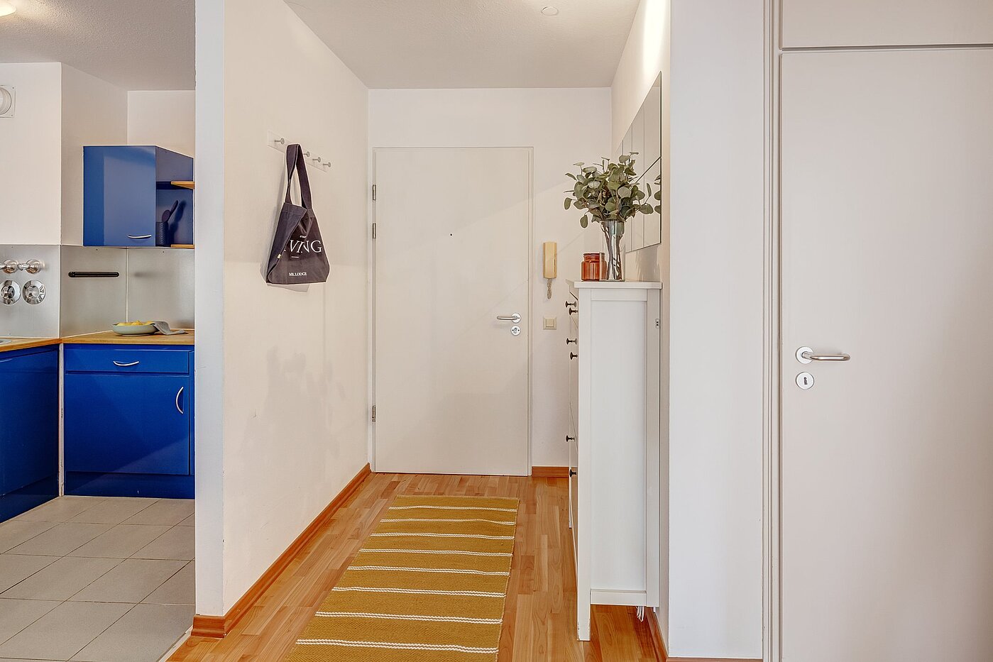 Etagenwohnung mit 2 Zimmern | München-Schwabing | 2109ML3 | Blick zur Eingangstür