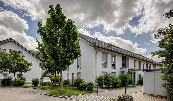 Etagenwohnung mit 3 Zimmern | 70483 | Hausansicht