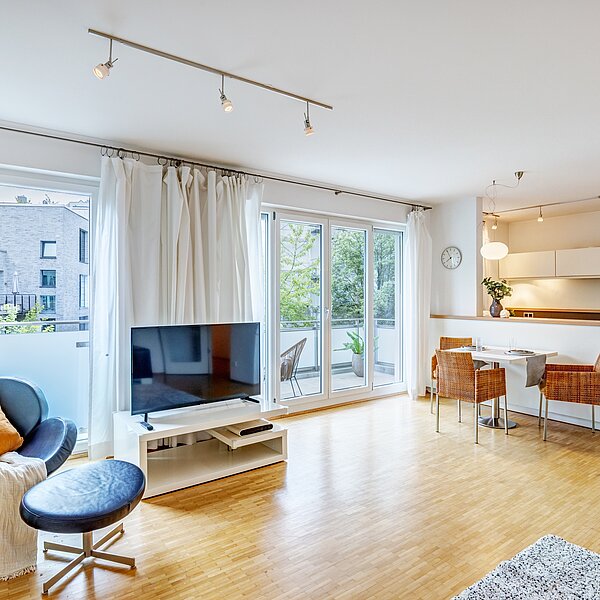 Neuhausen: Großzügige 3-Zimmer Wohnung - zentral und ruhig
