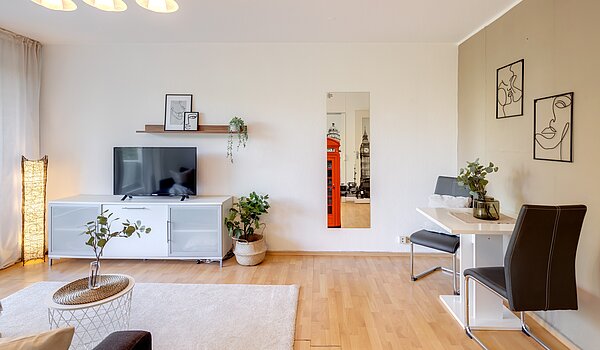 Etagenwohnung mit 2 Zimmern | München-Sendling-Westpark | 2204ML2 | Helles Wohnzimmer...