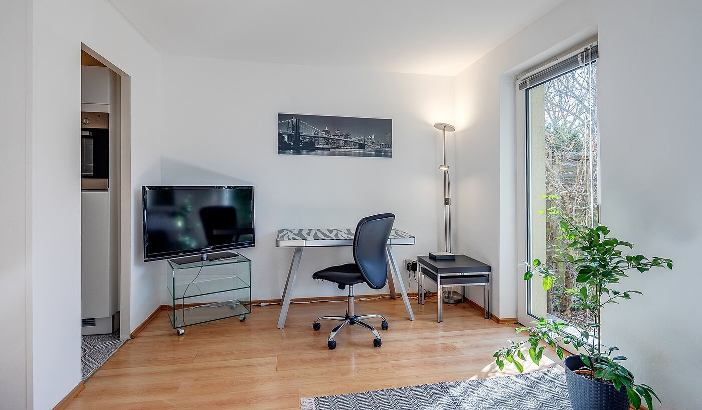 Etagenwohnung mit 1 Zimmer | München | 70073 | ...Arbeitsbereich mit Zugang...