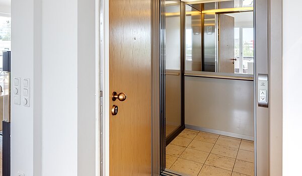 Penthouse mit 3.5 Zimmern | München-Oberföhring | 70237 | ...direktem Zugang zum Lift