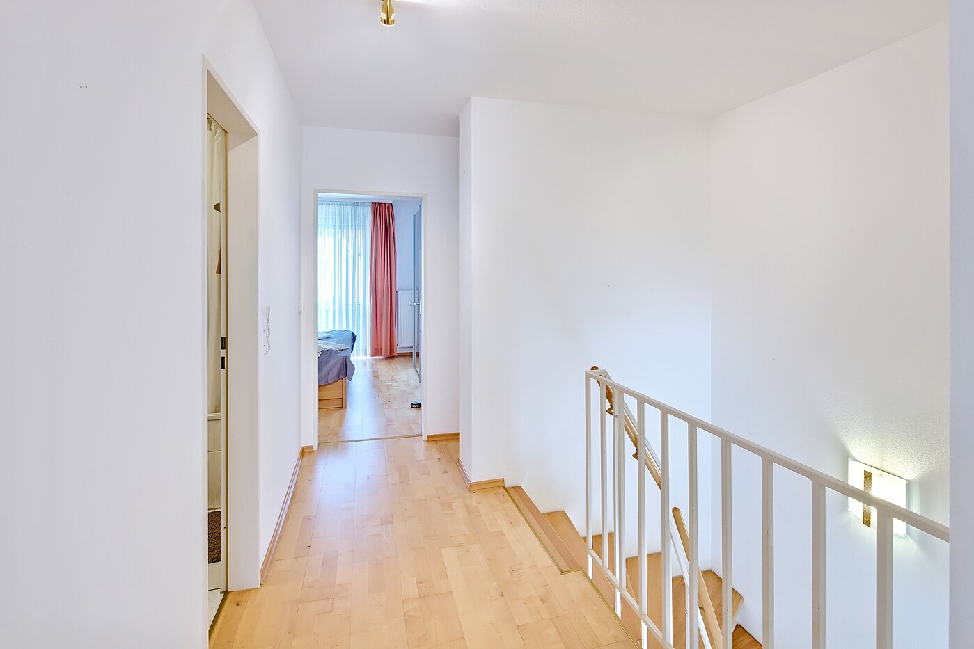 Maisonettewohnung mit 4.5 Zimmern | 70295 | Flur Obergeschoss