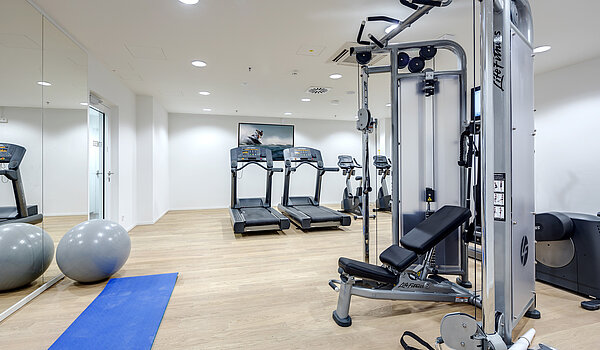 Apartment mit 1.5 Zimmern | München-Neuhausen | 703131 | Fitnessbereich