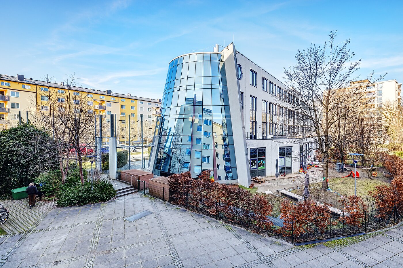 Etagenwohnung mit 3 Zimmern | München-Bogenhausen | 2112ML3 | Nachbarschaft