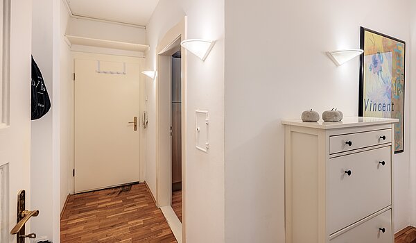 Etagenwohnung mit 1.5 Zimmern | München-Neuhausen | 70473 | Diele mit...