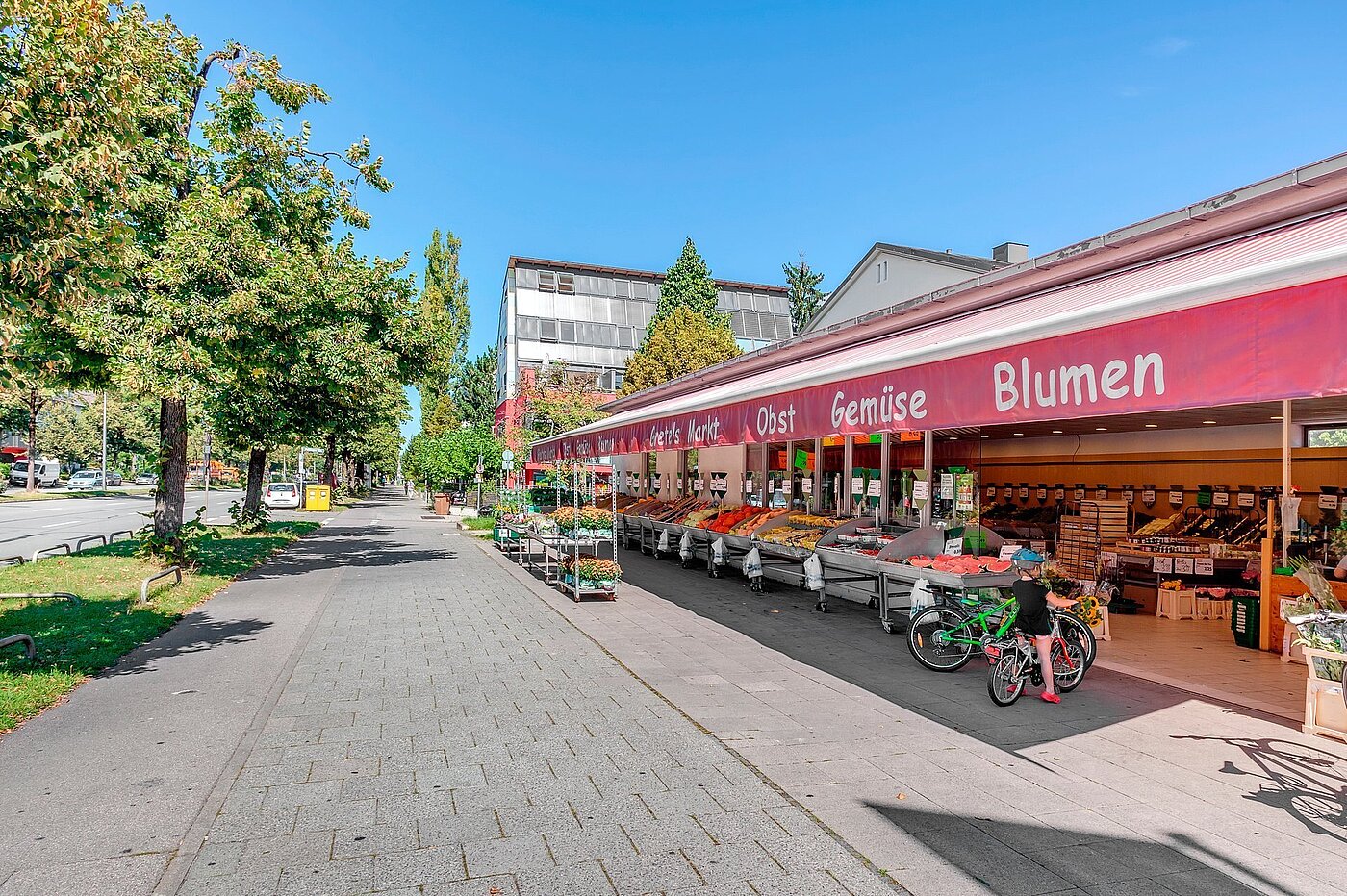 Hochparterre mit 2 Zimmern | München-Sendling-Westpark | 2001ML1 | Einkaufsmöglichkeiten