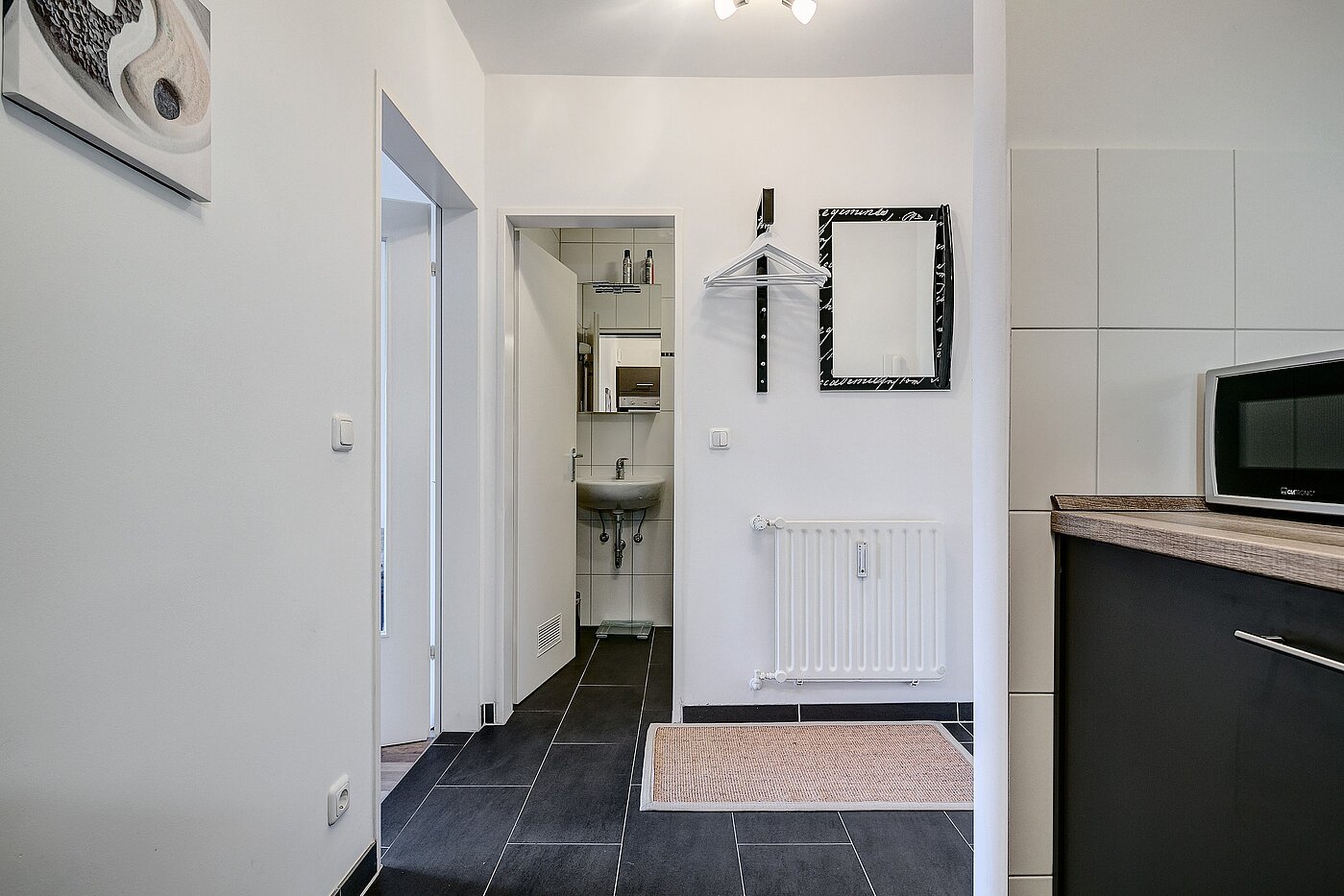 Etagenwohnung mit 1 Zimmer | München-Fürstenried | 2301ML5 | Blick aus der Küche Richtung Bad