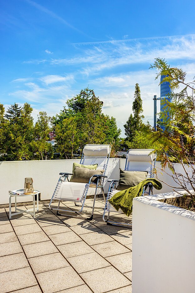 Etagenwohnung mit 2.5 Zimmern | München-Fasangarten | 702211 | ...herrlichen Dachterrasse