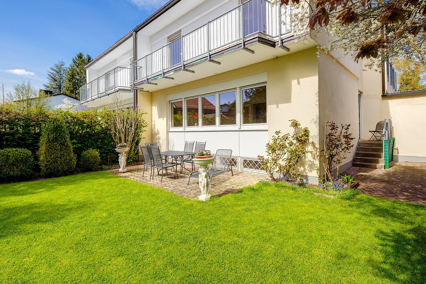 Doppelhaushälfte mit 4 Zimmern | München-Solln | 70120 | Hausansicht