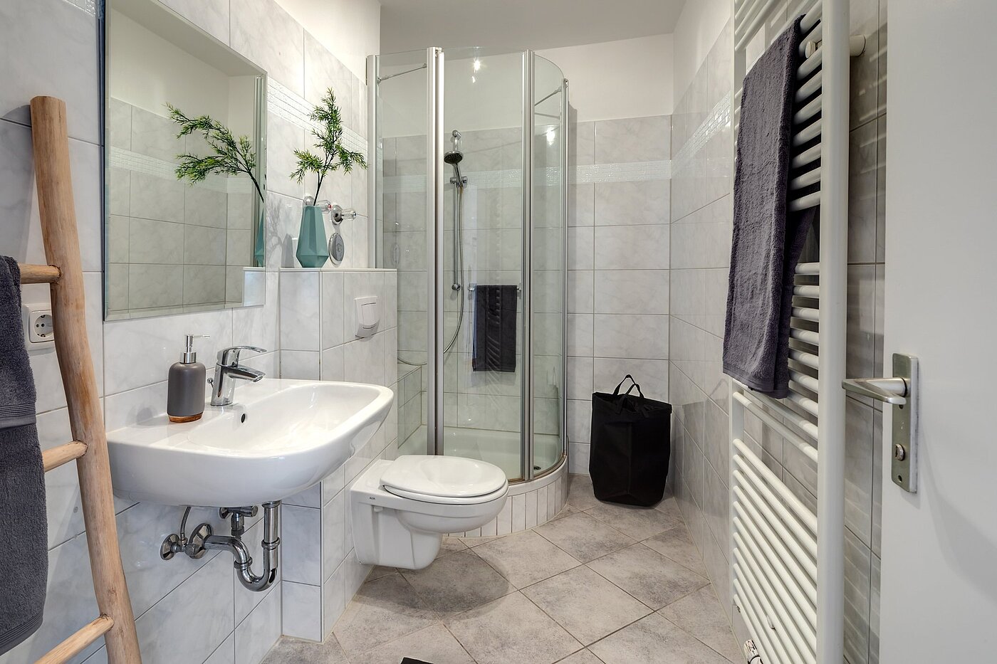 Etagenwohnung mit 2 Zimmern | München-Sendling-Westpark | 1811ML1 | Bad