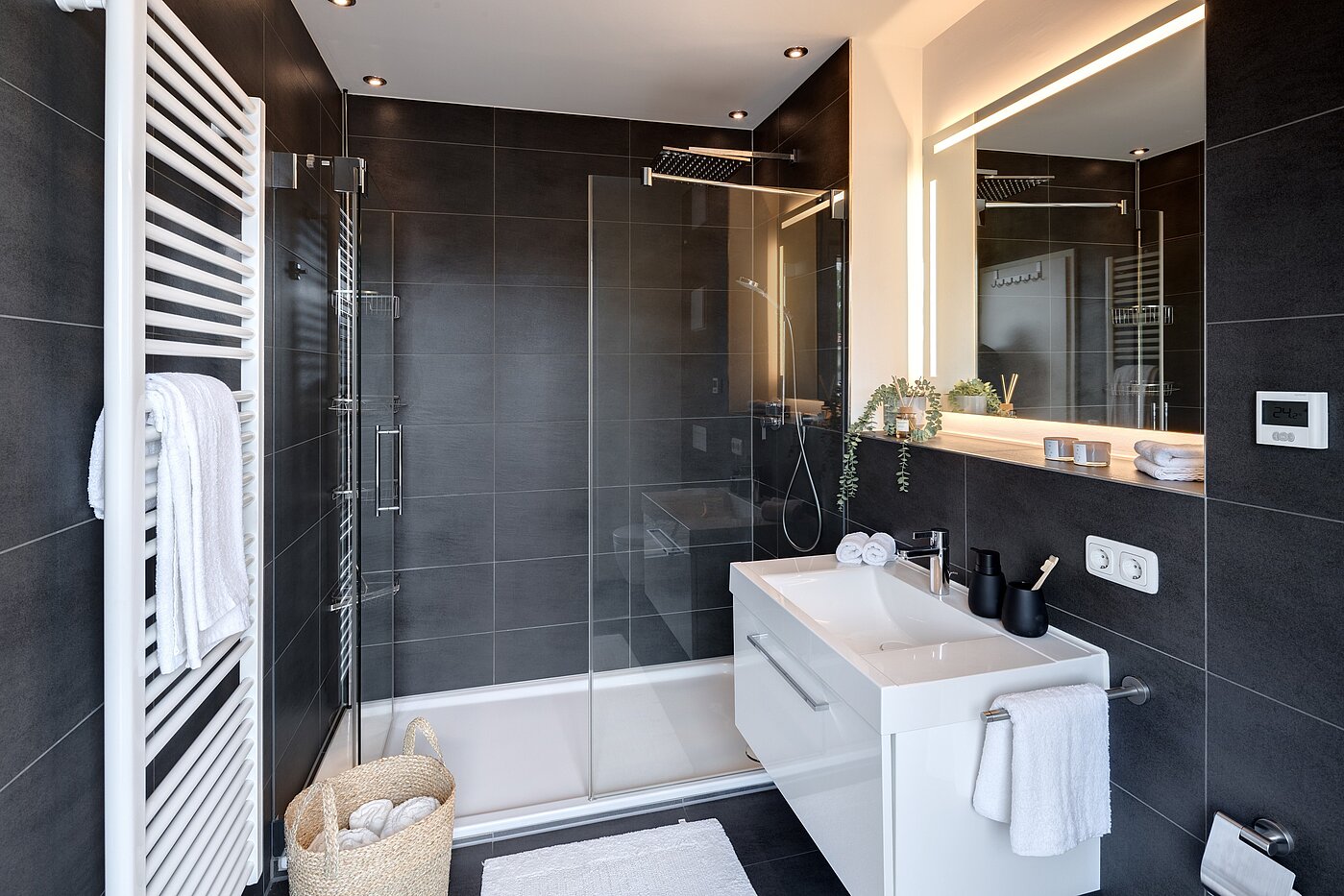 Penthouse mit 3.5 Zimmern | München-Oberföhring | 70237 | En Suite Duschbad...