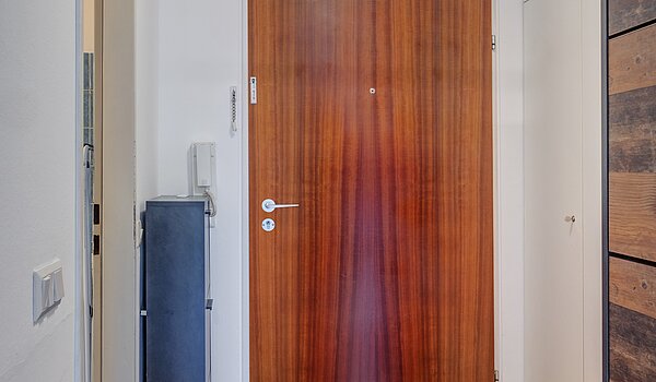 Etagenwohnung mit 1 Zimmer | München-Bogenhausen | 70264 | Blick Richtung Eingang