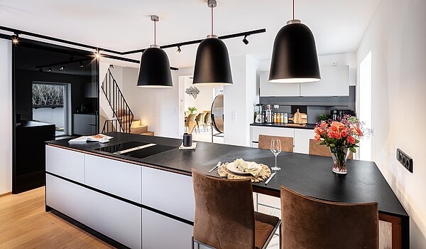 Reiheneckhaus mit 6 Zimmern | München-Trudering | 70191 | Hochwertige Einbauküche...