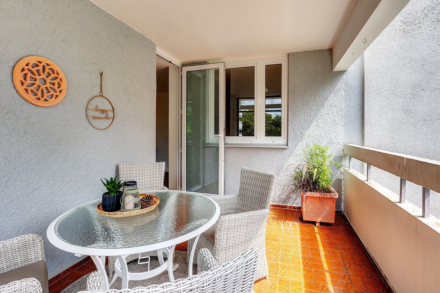 Etagenwohnung mit 3 Zimmern | Unterhaching | 70421 | ...Loggia