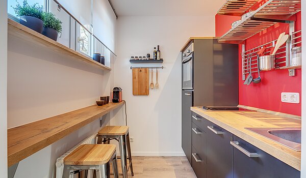 Erdgeschosswohnung mit 2 Zimmern | München-Moosach | 70462 | Barhocker