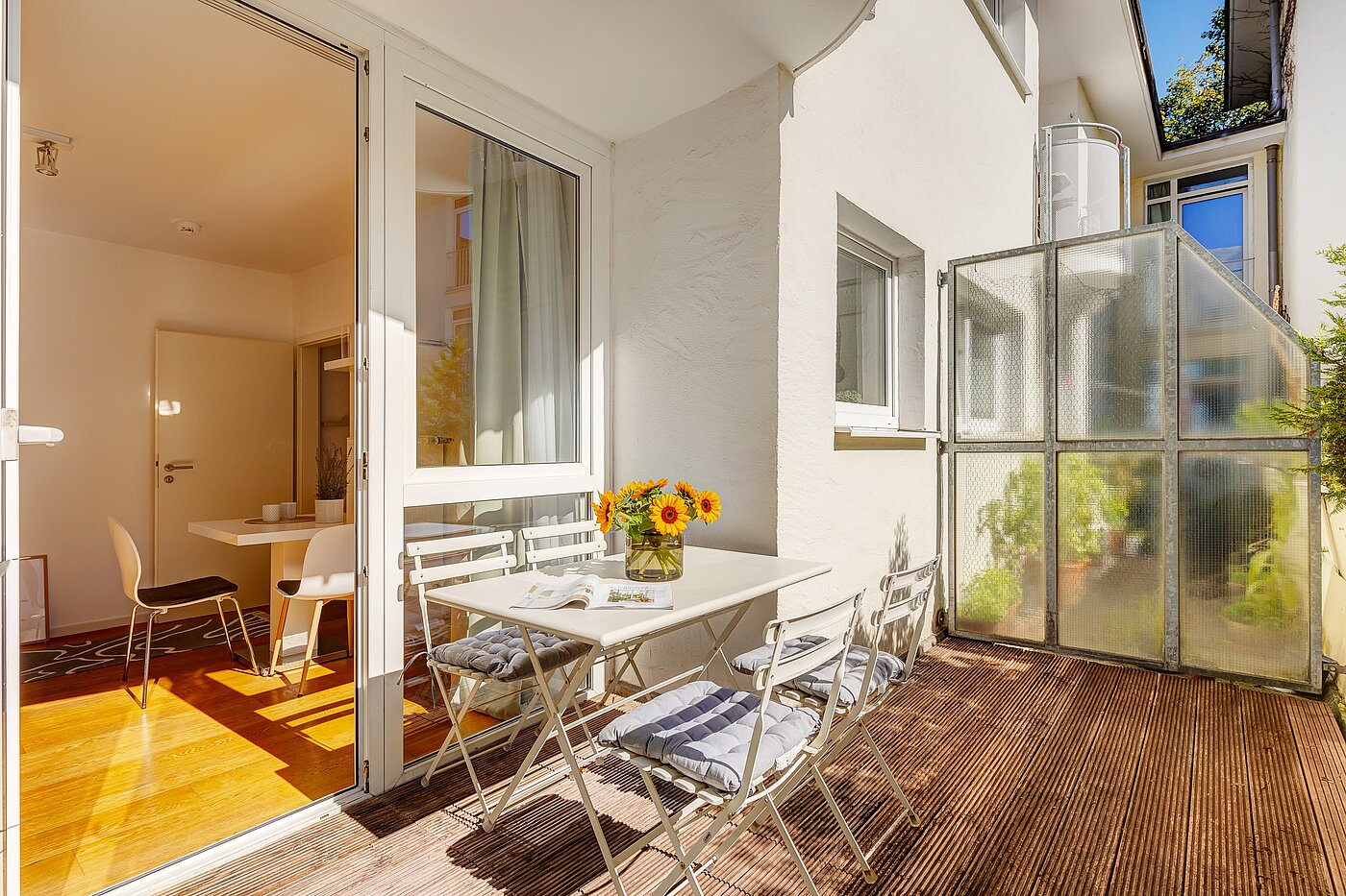 Etagenwohnung mit 1 Zimmer | München-Maxvorstadt | 70027 | Große Süd-Terrasse zum Innenhof